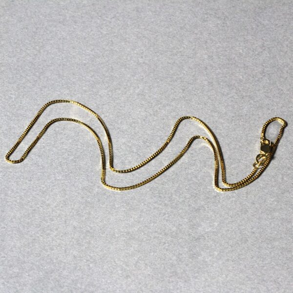 18k Yellow Gold Box Chain 0.8mm - Image 5