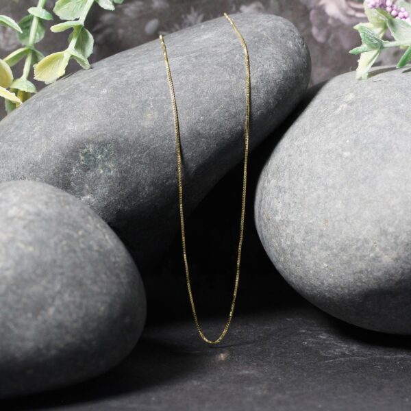 14k Yellow Gold Classic Box Chain 0.6mm - Image 10